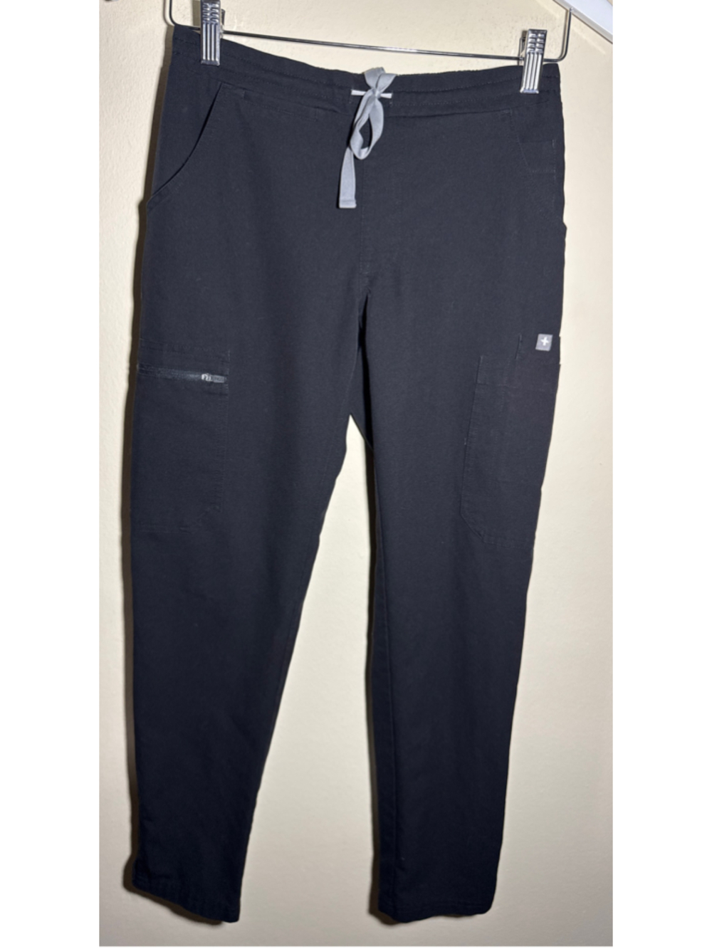 FIGS Technical Jogger Scrub Pants XXS/P Black inseam 26”